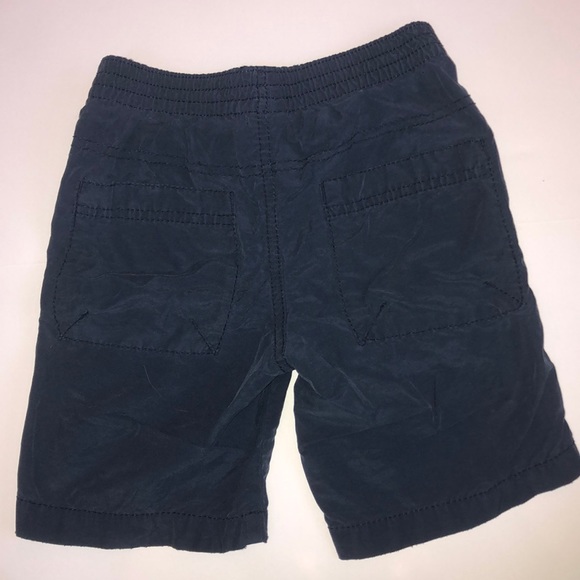 Boys shorts size 4T - Picture 3 of 8